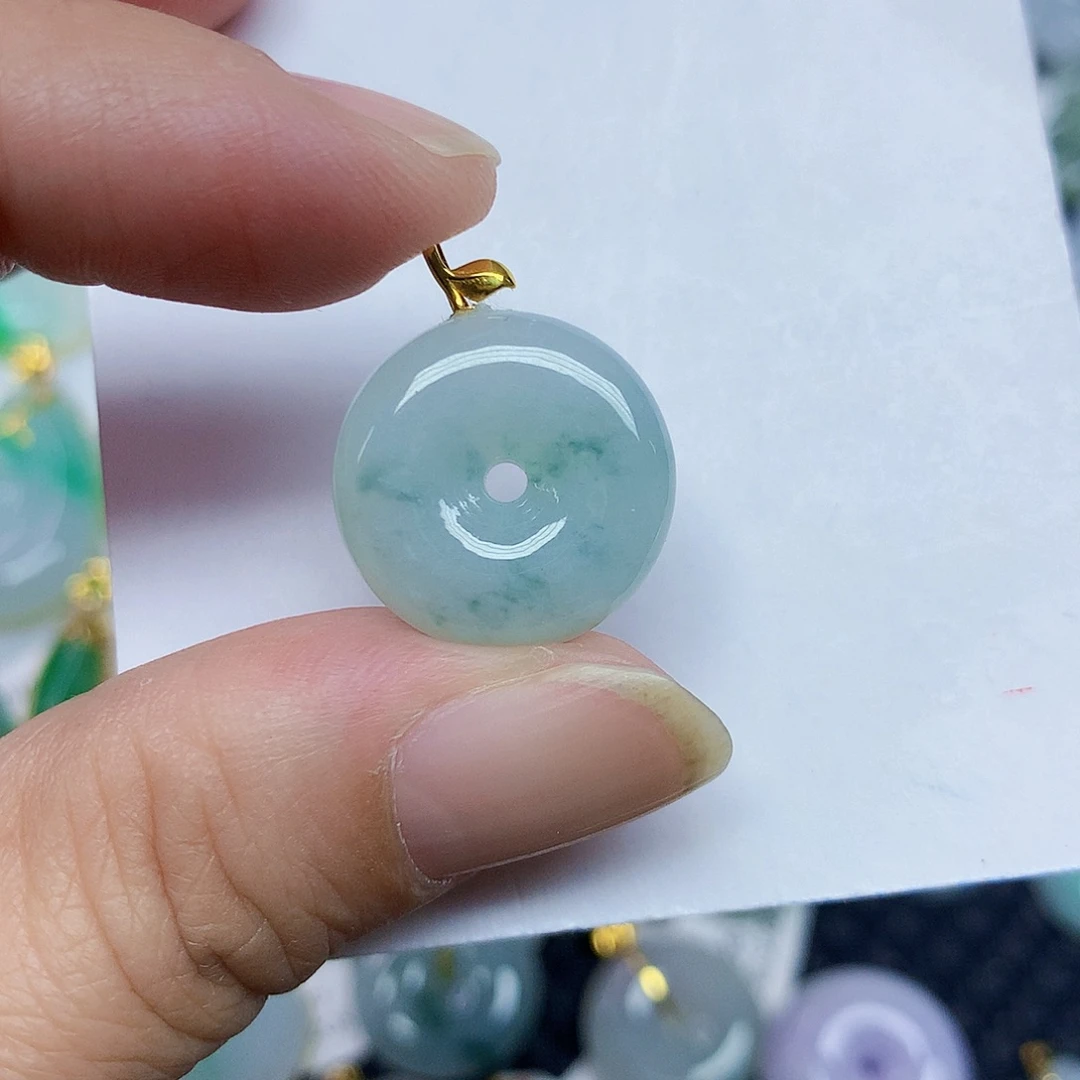 翡翠18K金镶嵌颈饰3567789