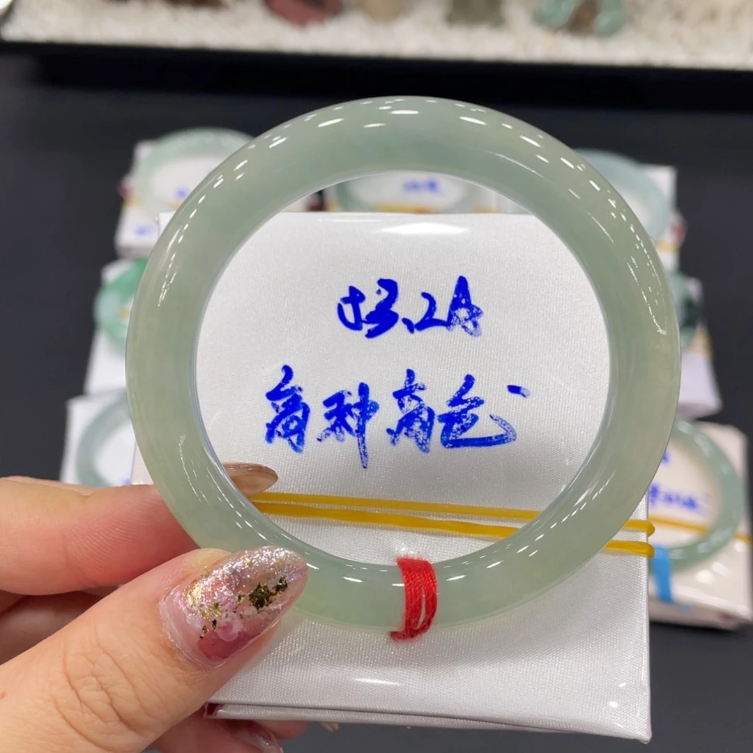 未镶嵌手镯翡翠缅甸天然翡翠手镯