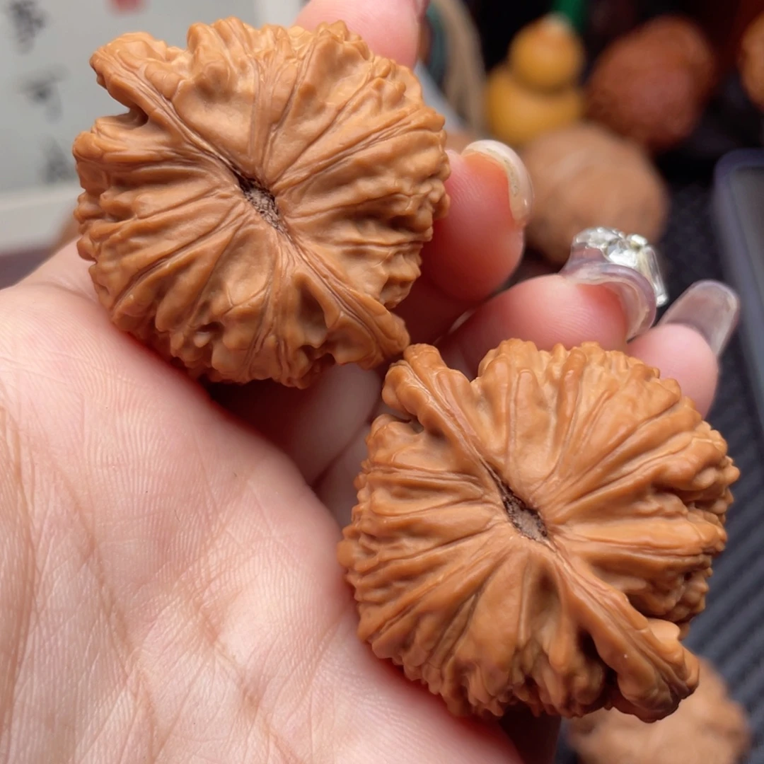 可***能吊坠文玩核桃全品白狮子