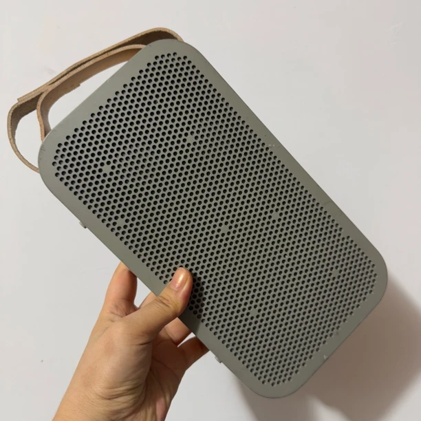 8新  二手B&0 A2便携式蓝牙音响提手款
