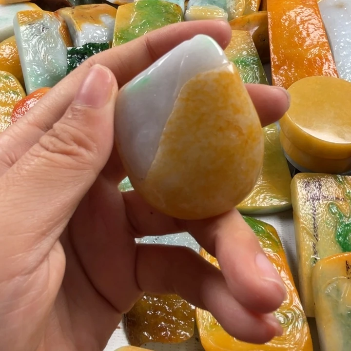 【闪购商品】颈饰未镶嵌翡翠翡翠