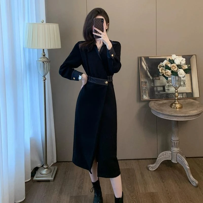 高级感赫本风黑色连衣裙女2025春季新款法式轻熟气质显瘦收腰长裙