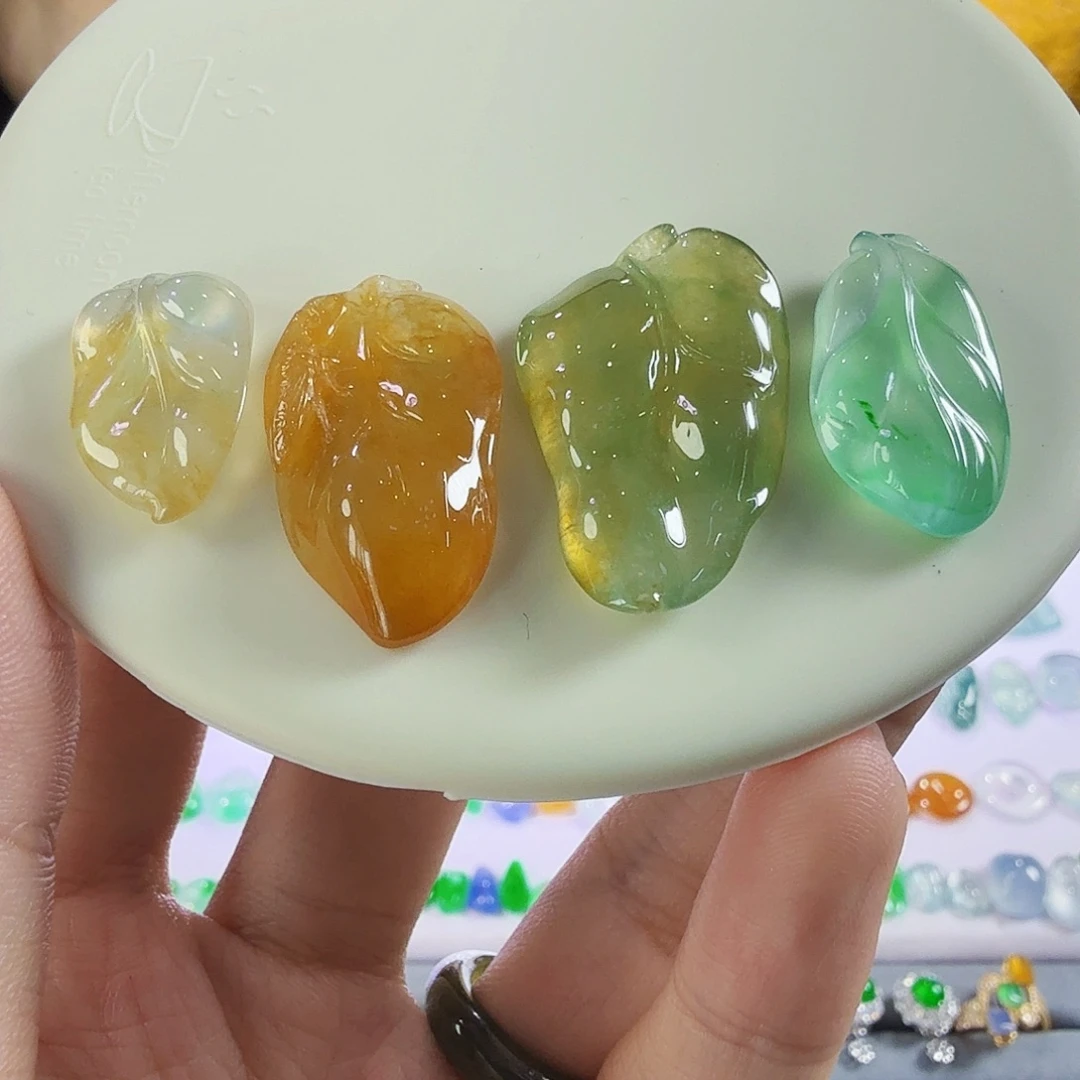 翡翠未镶嵌颈饰四选一不同价