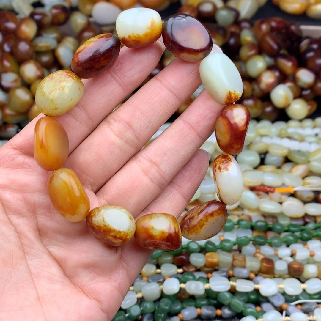 爱***懂和田玉未镶嵌颈饰