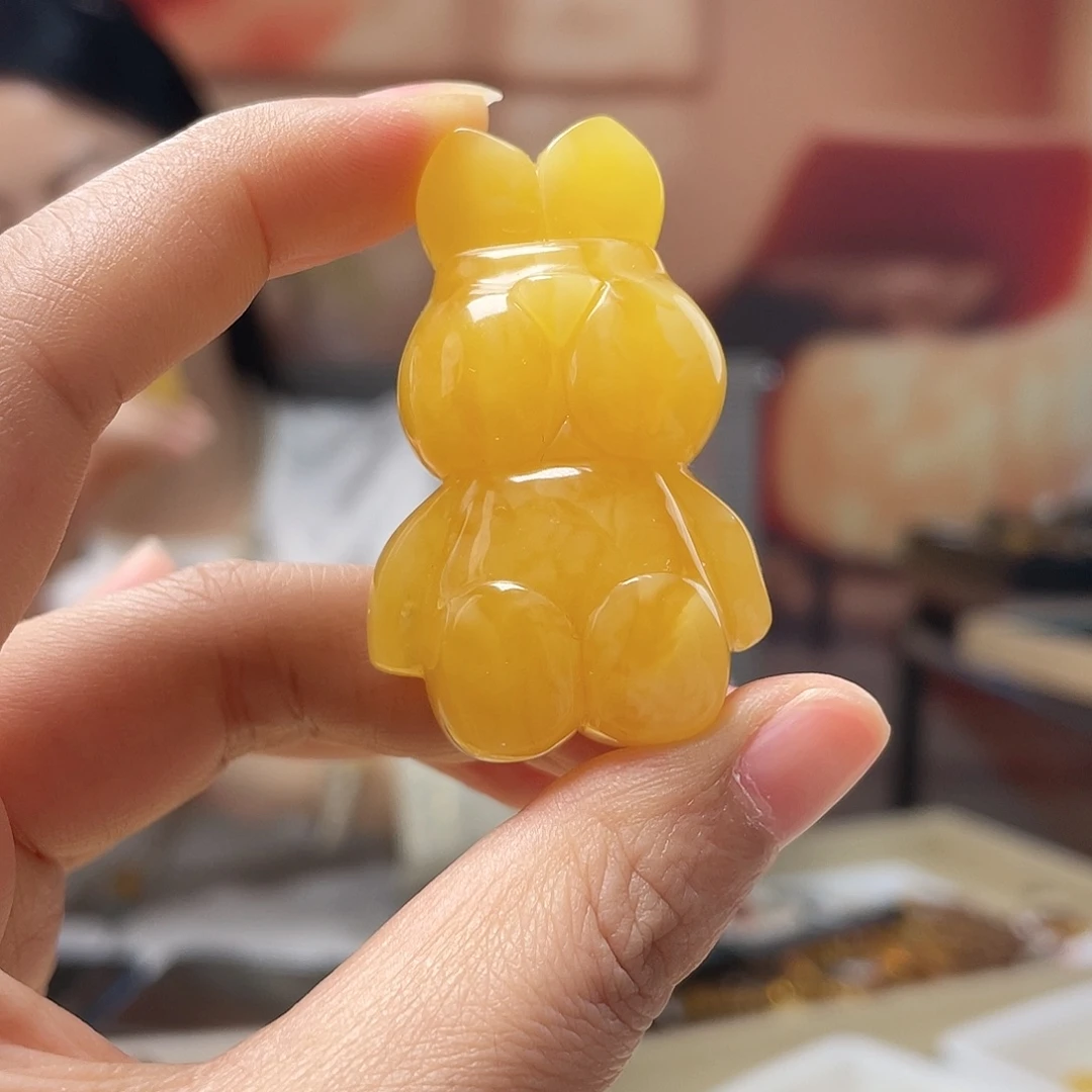 琥珀未镶嵌裸石吊坠