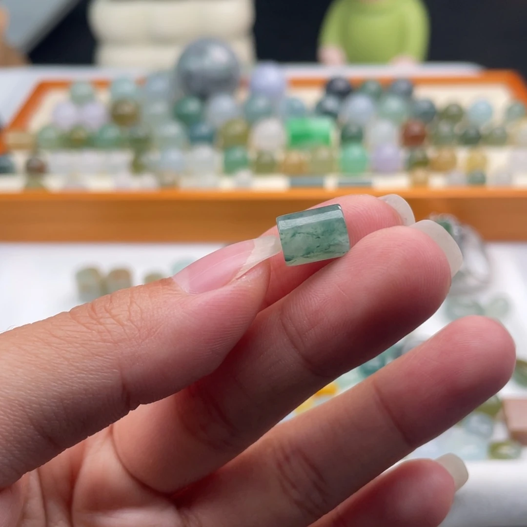 翡翠散珠闲*天然缅甸翡翠a货9.1×7.3