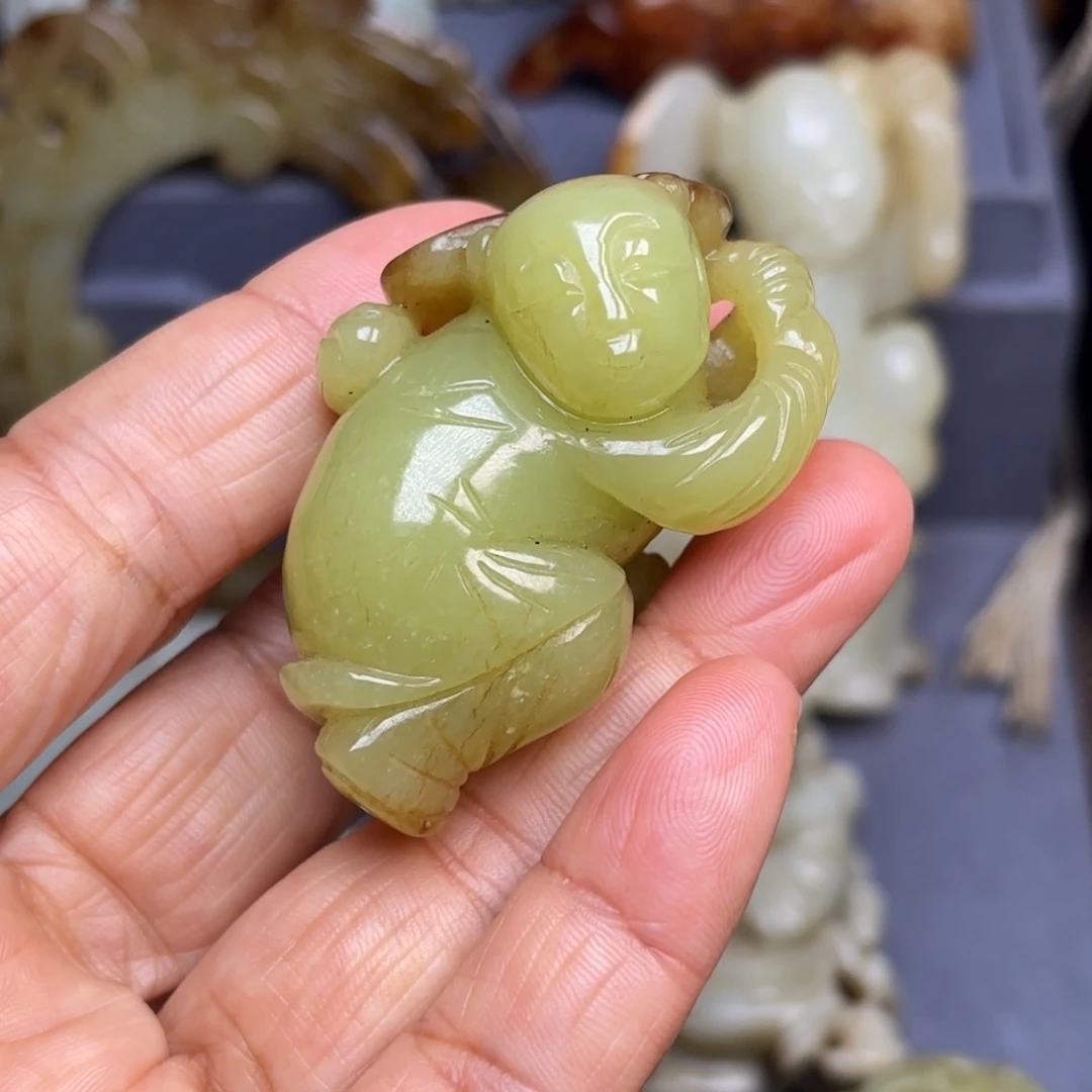 和田玉（糖玉）挂件未镶嵌超**类