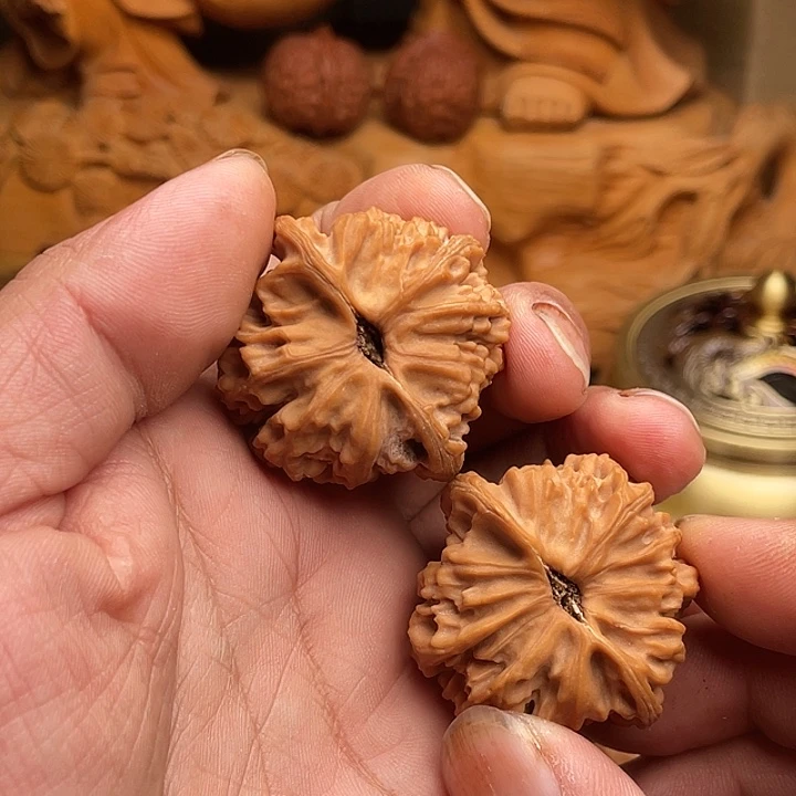 南***顾文玩核桃吊坠天地
