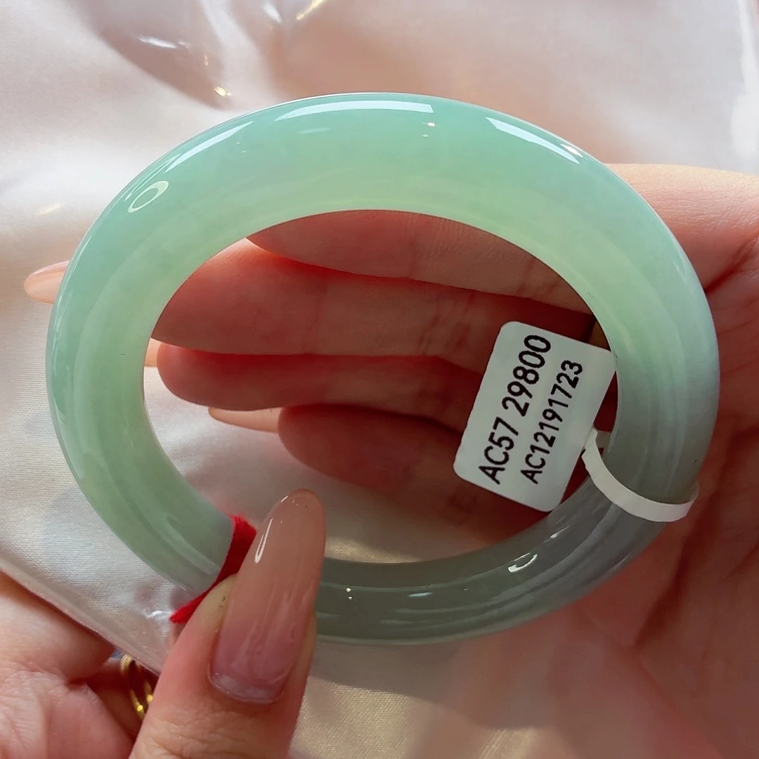 翡翠未镶嵌手镯（圆镯）22（21号）