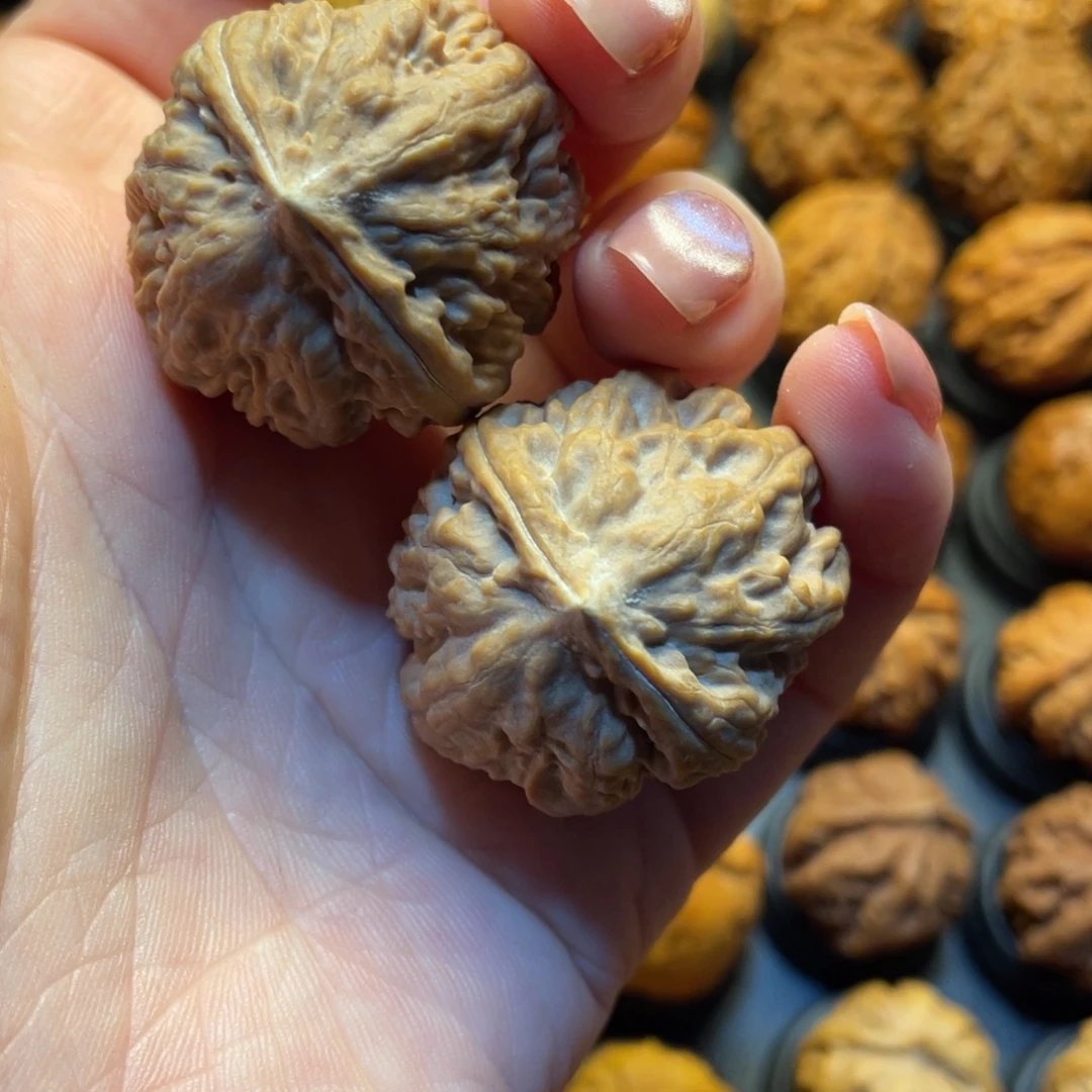 卤***虎吊坠文玩核桃核桃