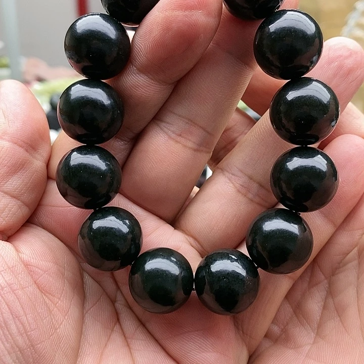【闪购商品】未镶嵌手串和田玉18黑青