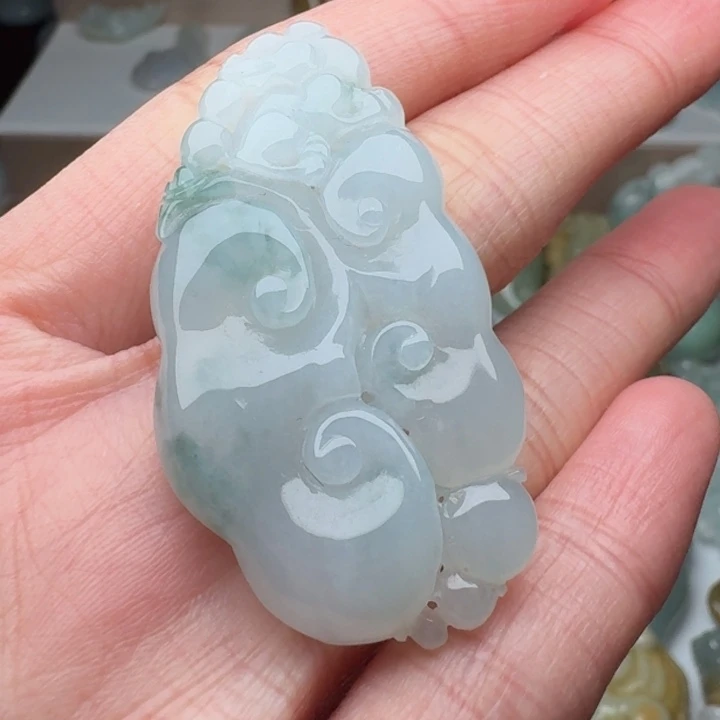 翡翠未镶嵌颈饰吊坠