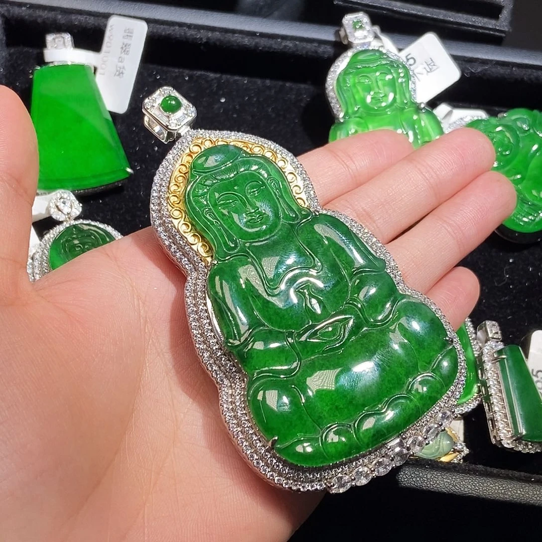 凤***汇翡翠未镶嵌吊坠(不含链)