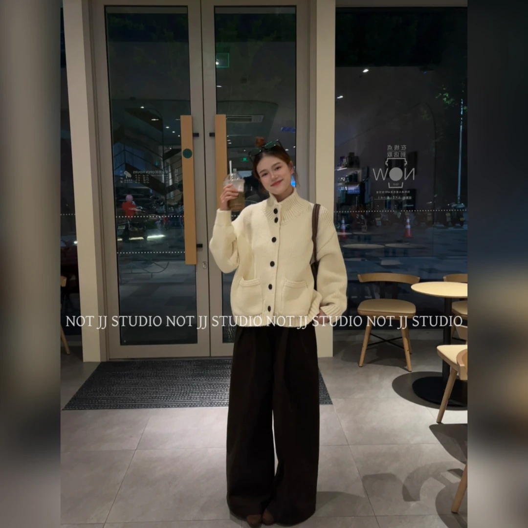 不是JIANJIAN 【水明如镜】复古小立领粗棒针织纯色休闲毛衣外套