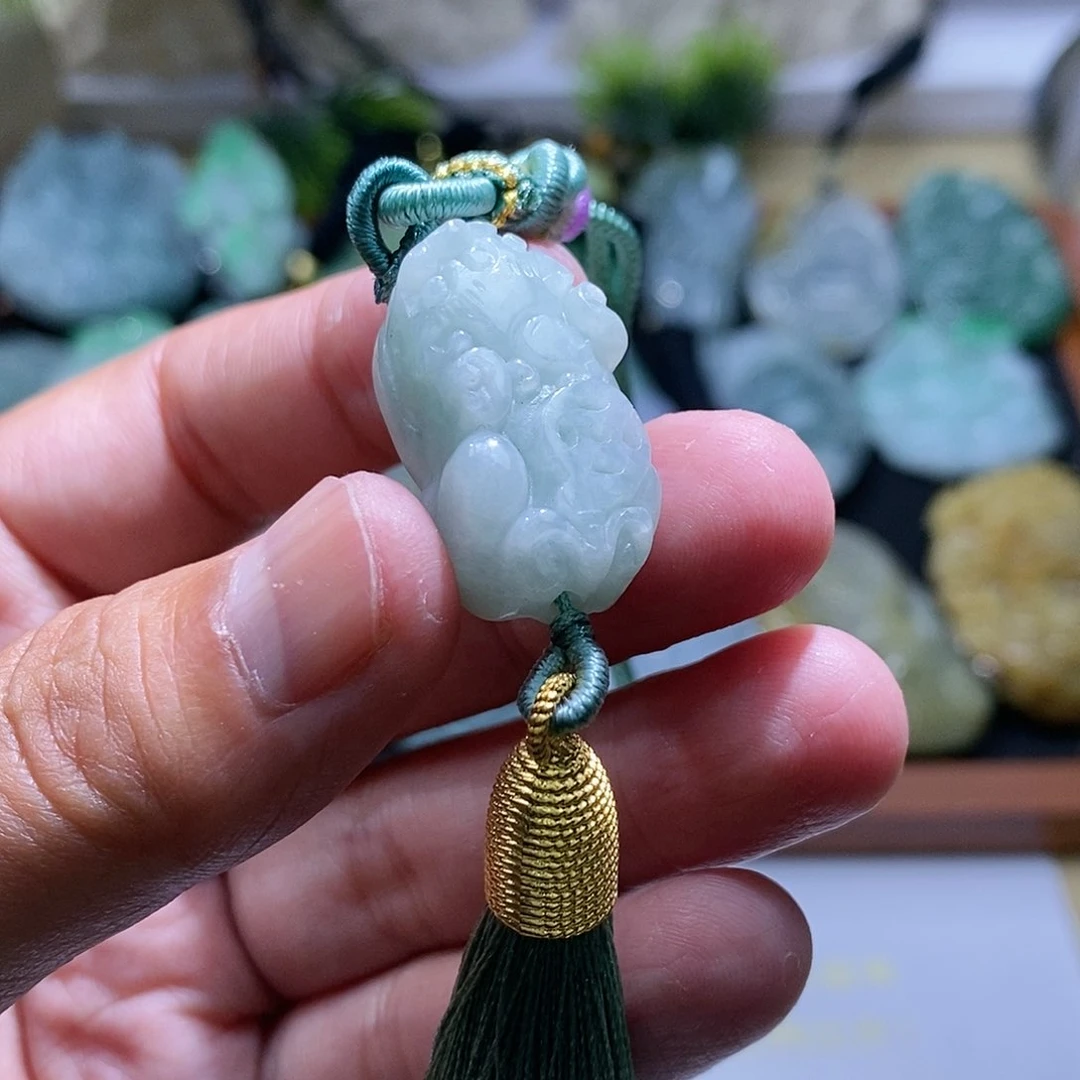 【闪购商品】翡翠颈饰未镶嵌貔貅