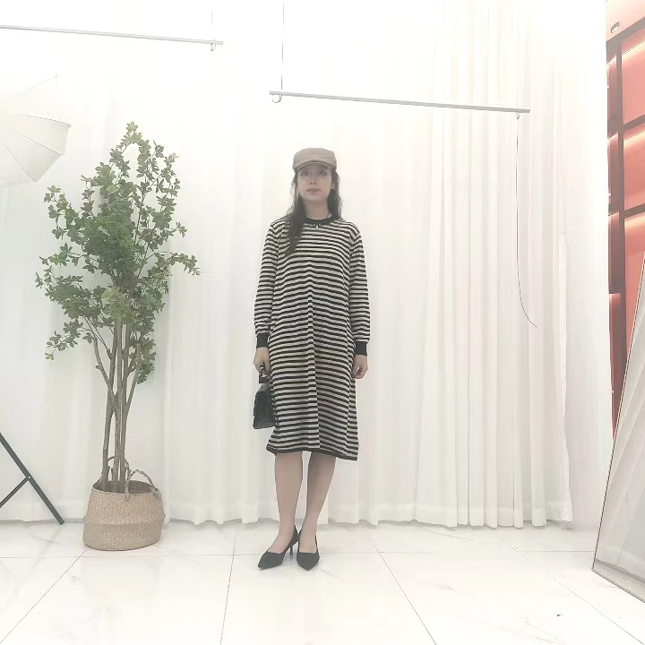 1003拼接女士圆领长袖打底时尚卫衣裙条纹宽松连衣裙