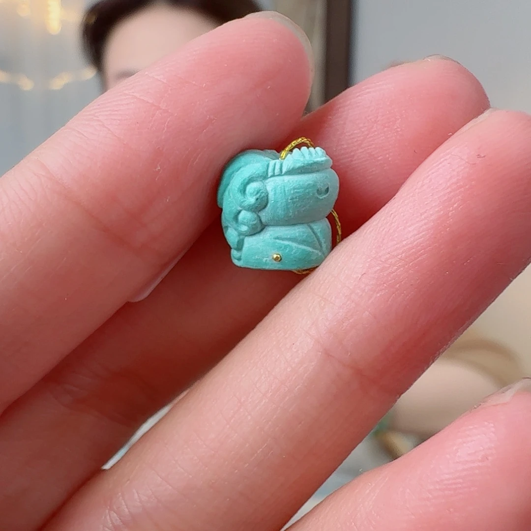 绿松石未镶嵌珠宝奇石