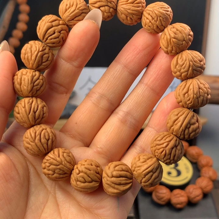 文玩核桃吊坠14祥云