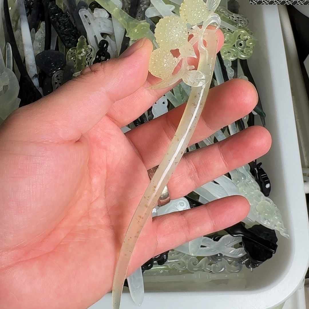 蛇纹石玉未镶嵌发饰