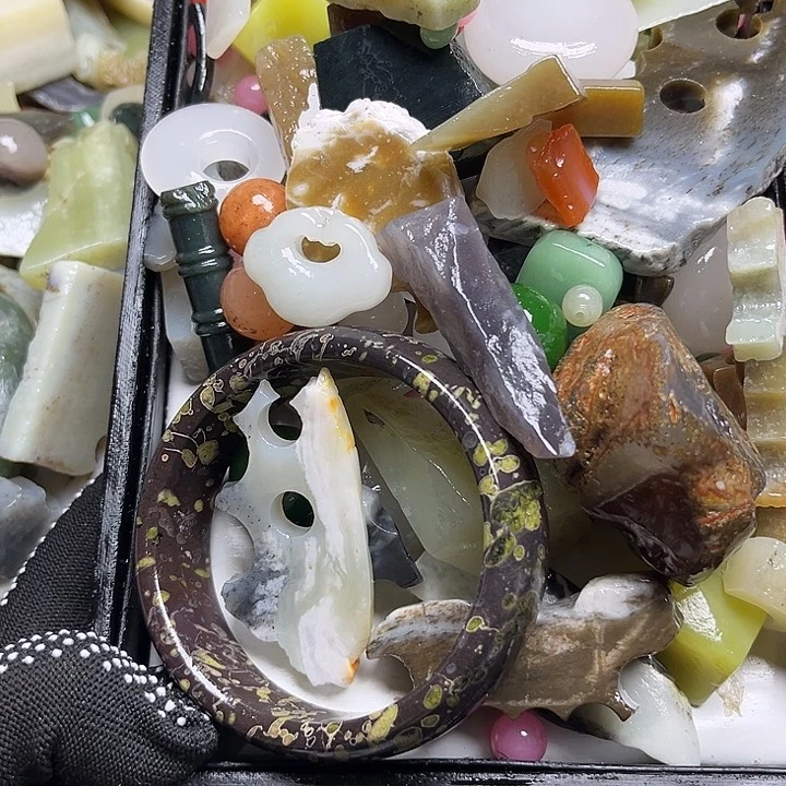 和田玉未镶嵌珠宝奇石沙**水