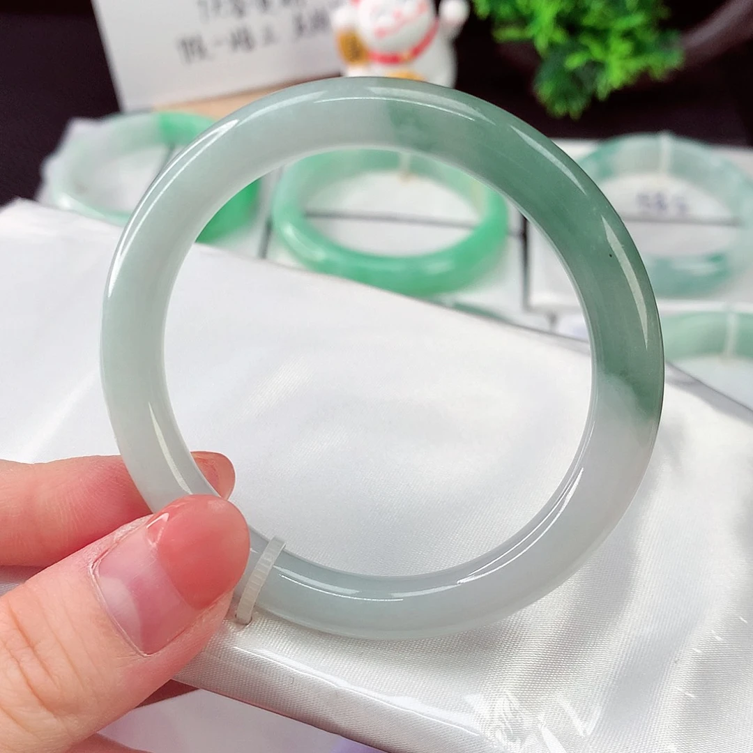 未镶嵌手镯翡翠翡翠