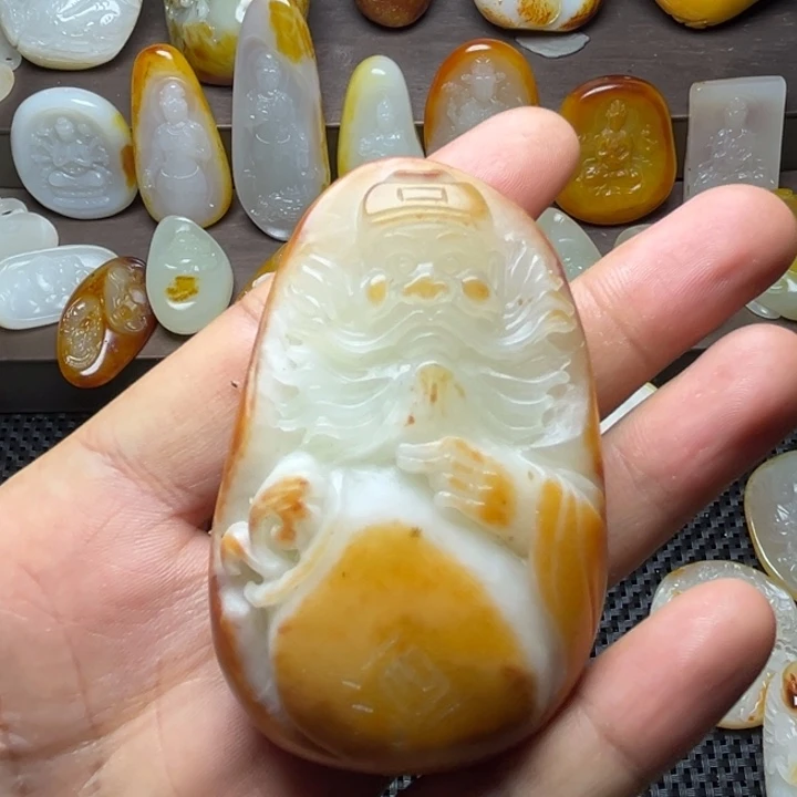 颈饰未镶嵌和田玉