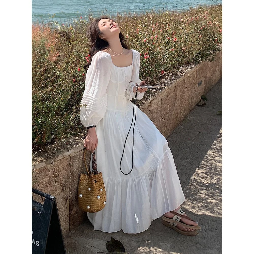 绝美超仙温柔白色连衣裙女2025春季新款法式赫本风高腰大裙摆长裙
