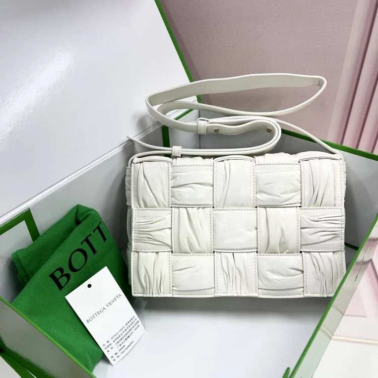 未使用/葆蝶家/单肩包/C14037247458/[251218LLYC]