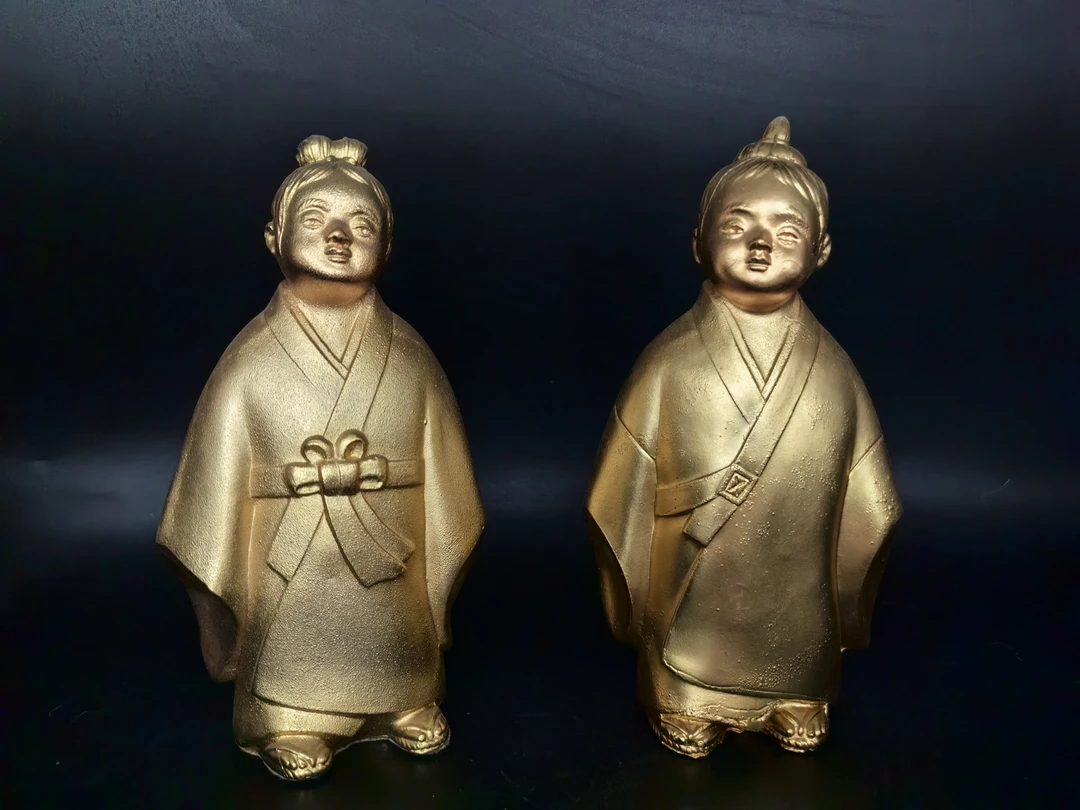 龍字款合金无我童子一对 其中一个有点掉金，介意勿拍（见图五）