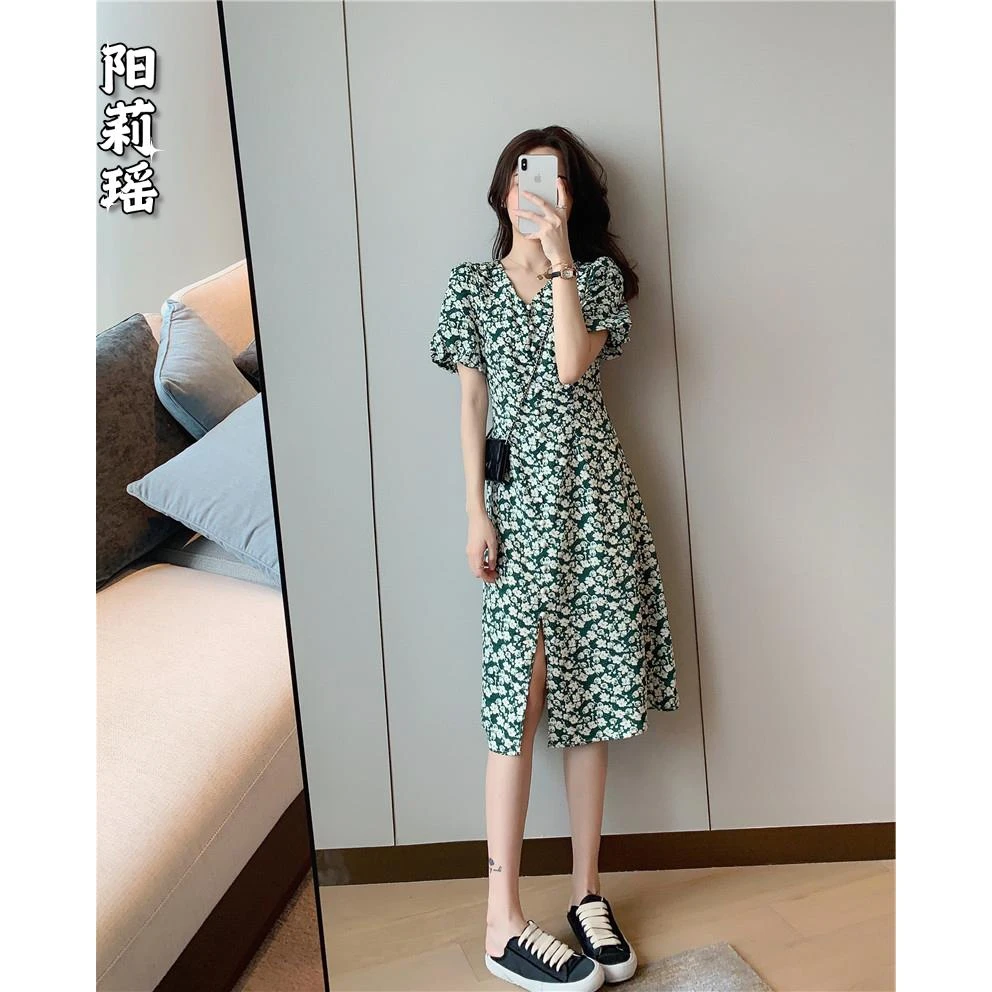 高级感2025新款法式泡泡袖温柔开叉小个子雪纺碎花连衣裙子女夏季