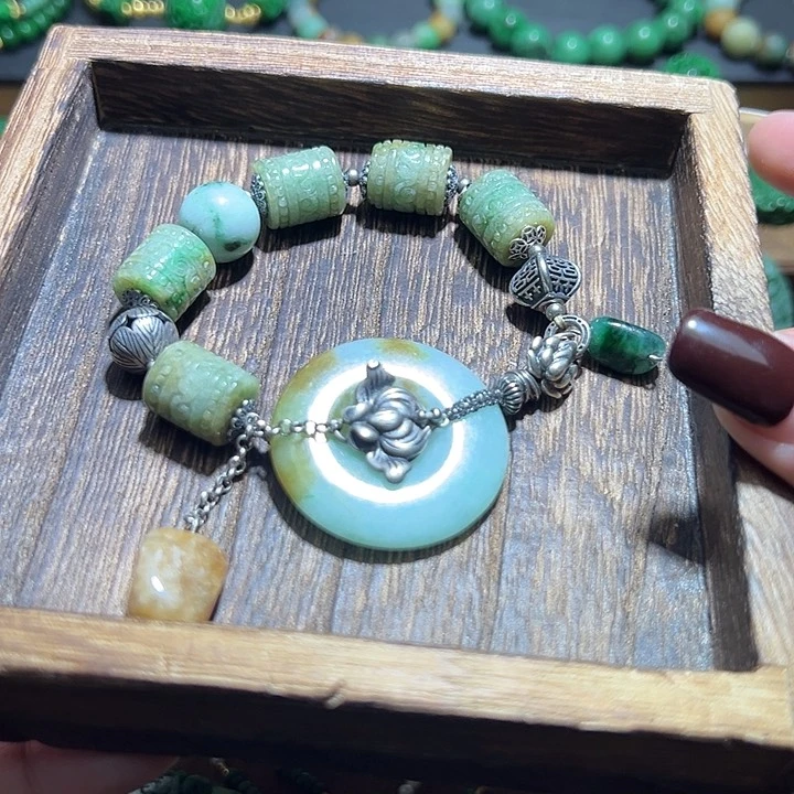 翡翠手串银S925镶嵌翡翠手串