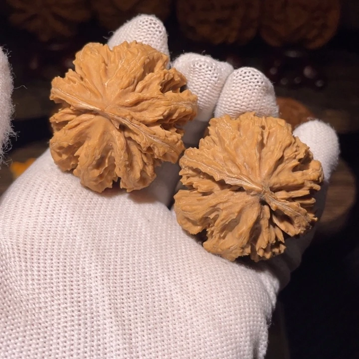 文玩核桃把件秦岭粗筋灯笼38