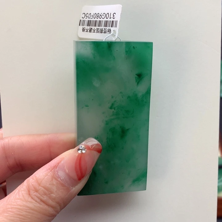 石英质玉颈饰未镶嵌爱****珠