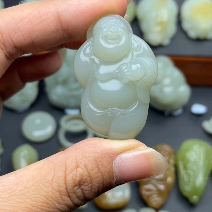 和田玉未镶嵌颈饰