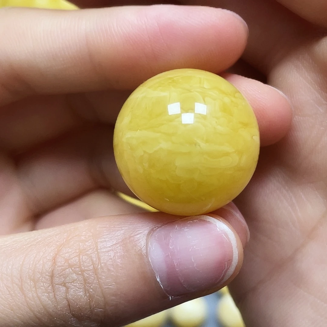 蜜蜡未镶嵌裸石23.9mm.瑕