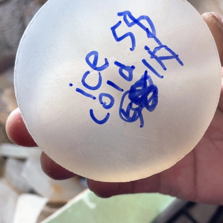 ****d定制玛瑙白冰58玛瑙手镯