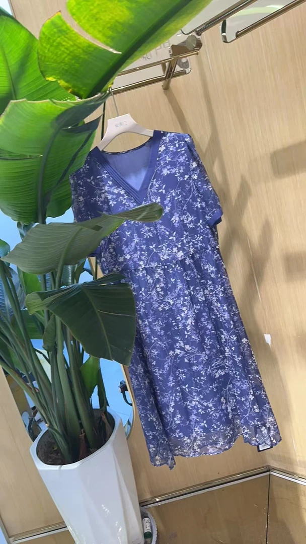 高端时尚气质桑蚕丝连衣裙8069