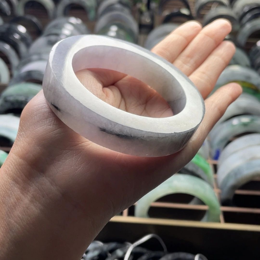 未镶嵌翡翠手镯定制翡翠