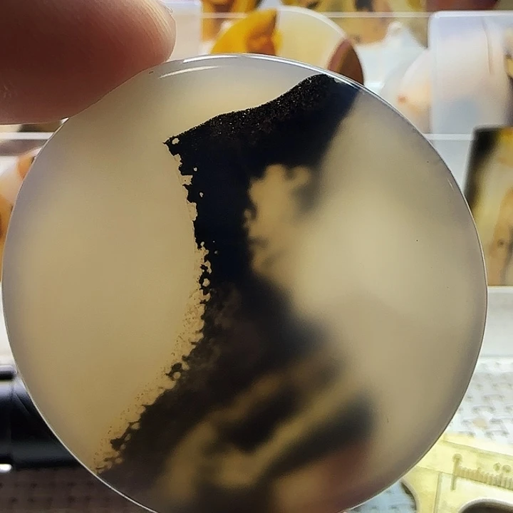 玛瑙/玉髓未镶嵌珠宝奇石