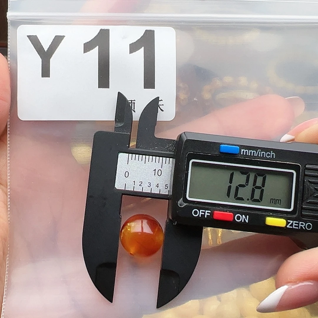 琥珀未镶嵌裸石12