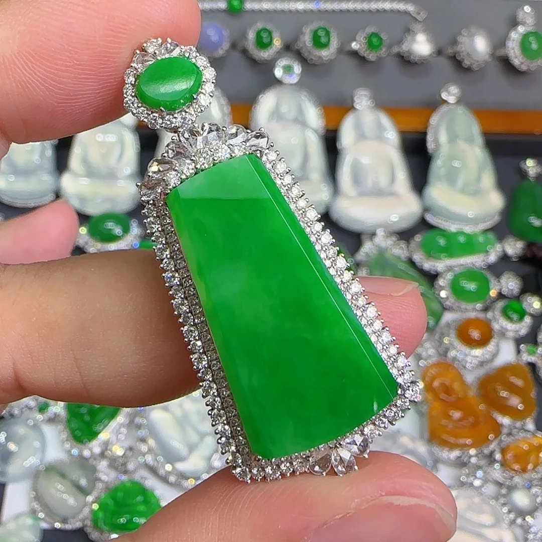 翡翠18K金镶嵌颈饰天然翡翠