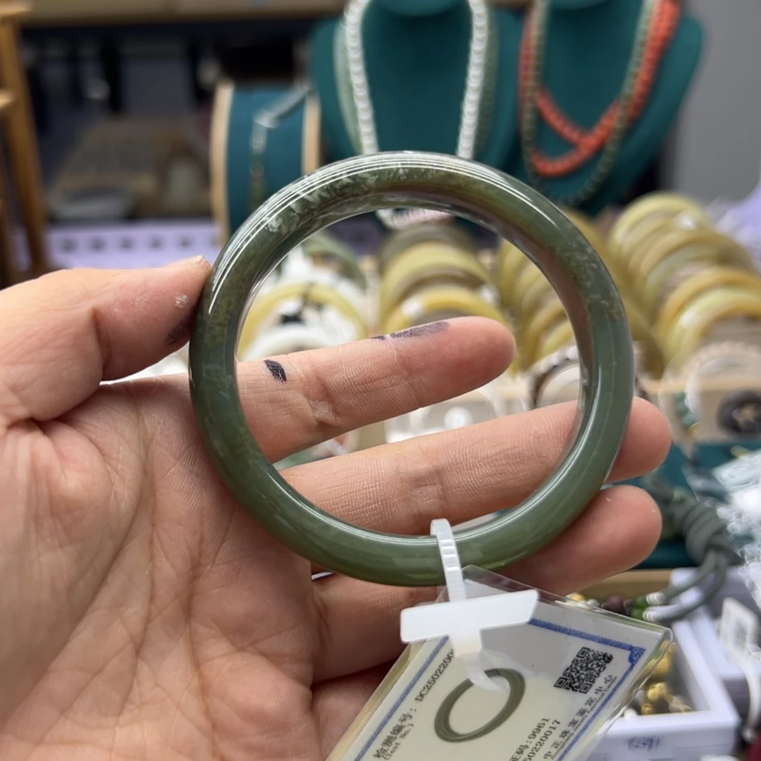 和田玉手镯未镶嵌60.4圈围143