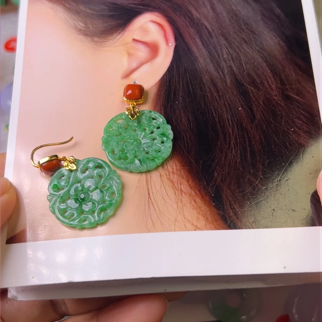 翡翠耳饰18K金镶嵌文****人耳坠