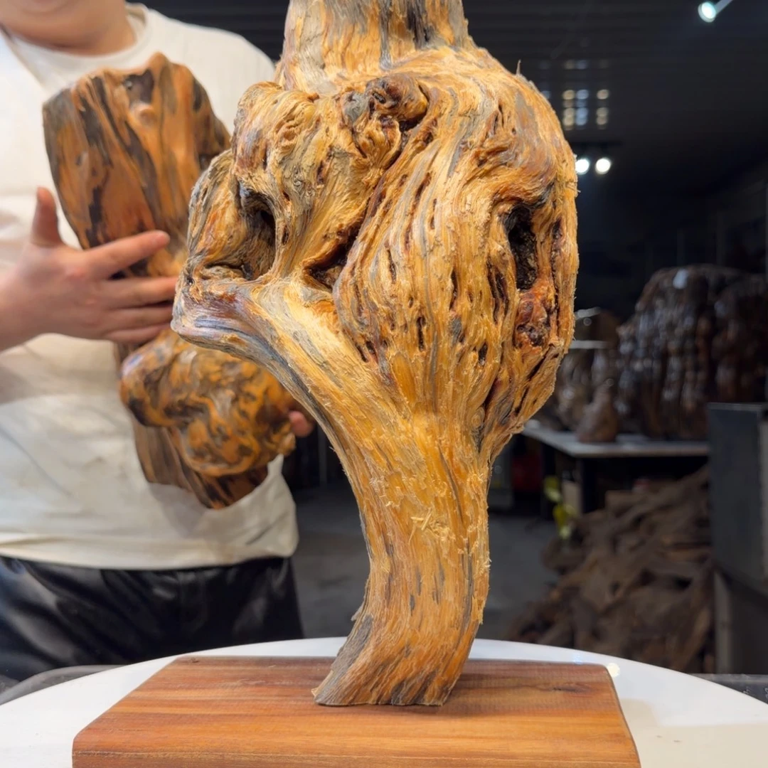 风***！木王一刀琥珀木摆件B42