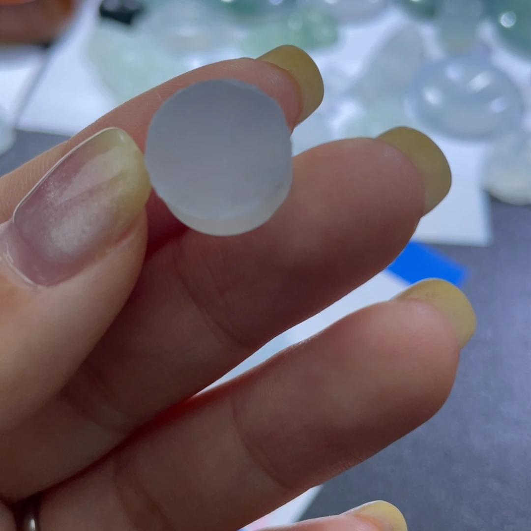 b***e定制翡翠未镶嵌圆牌