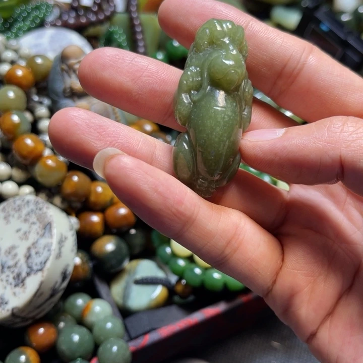 手链未镶嵌岫岩河磨玉（透闪石质玉）