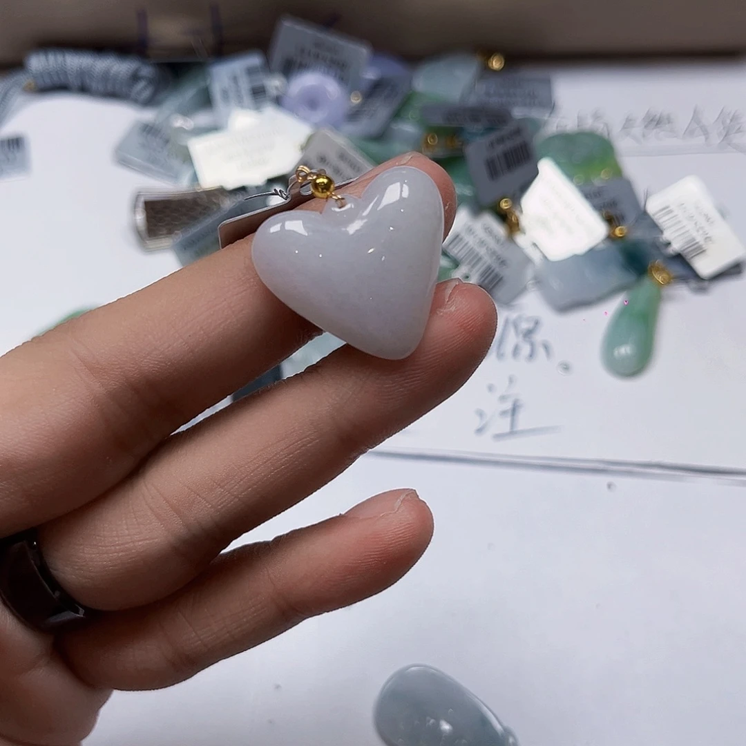 翡翠未镶嵌颈饰缅甸翡翠A货