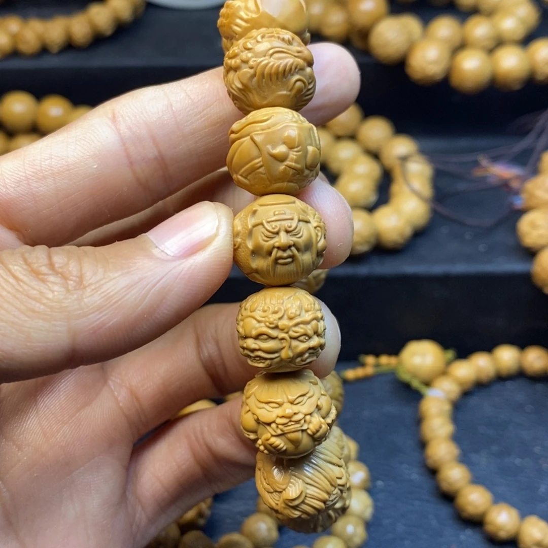 猴头核桃吊坠大满贯