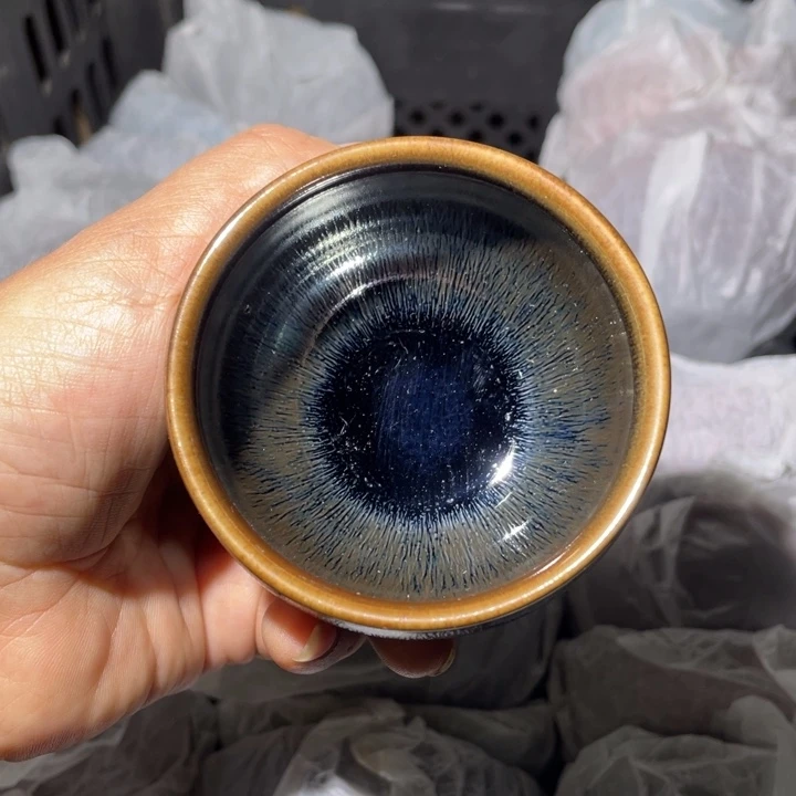 茶盏我不喜欢这样一天