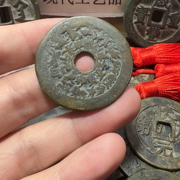 青***茂铜现代工艺品花钱